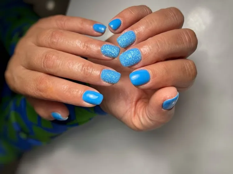 blue nails for the spring women over 50 manicure ideas 2023