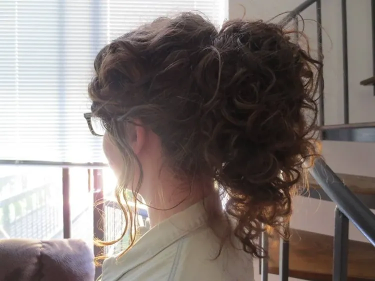 curls hairstyle messy curls stylish look