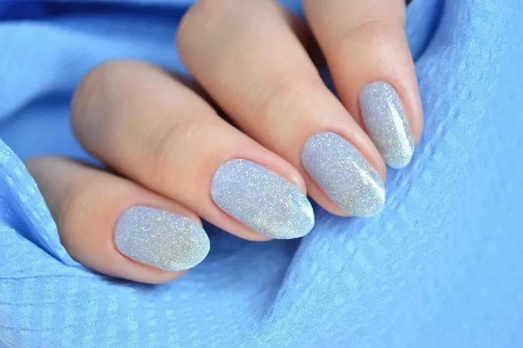 baby blue nail art_light blue glitter 