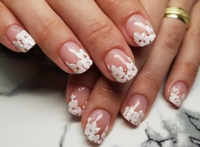 french manicure 2023 short nails designs short french tips 2023