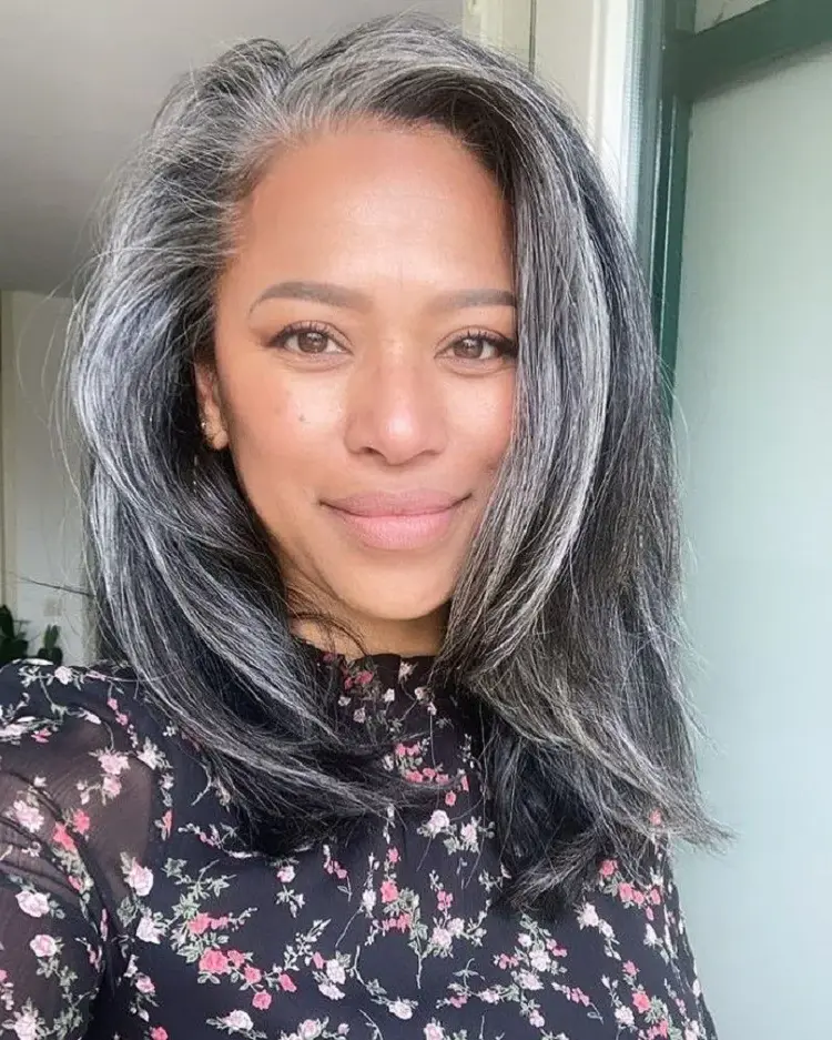 gray-hair-trend-2023