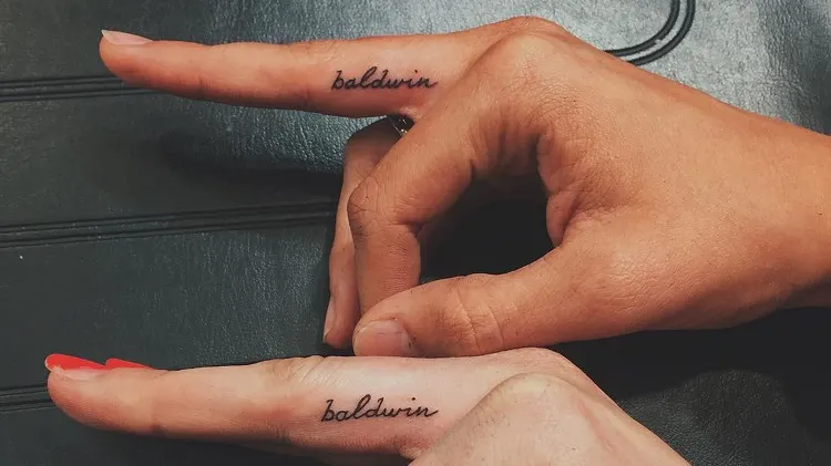 hailey-bieber-tattoo-finger