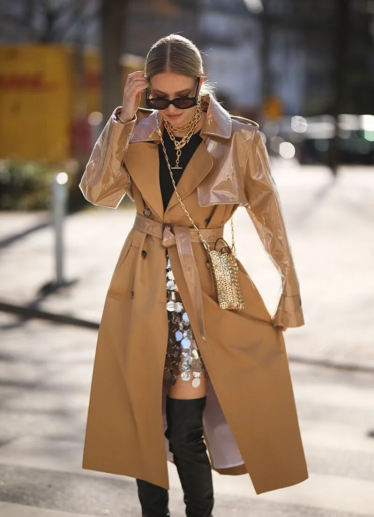 Is trench coat out of fashion? Let's find out if the fashionistas will ...