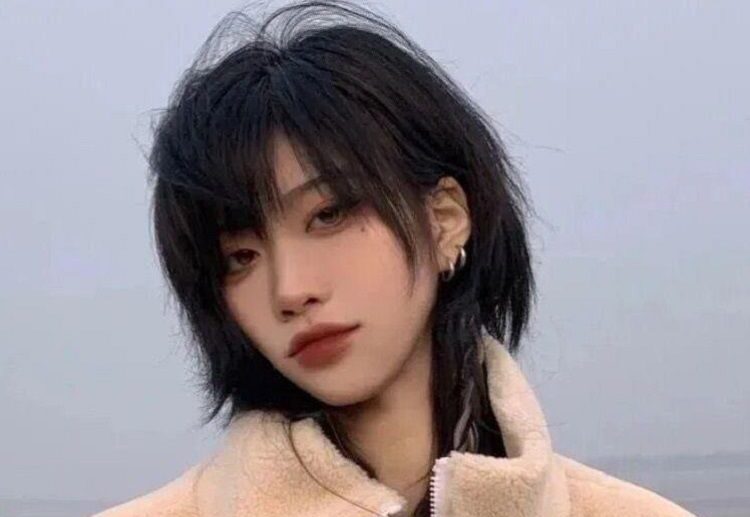 japanese wolf cut 2023 hair trends