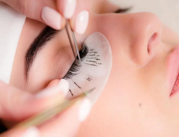 lash extensions tips on how to maintain them properly