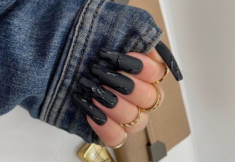 long matte black nails with glossy decoration trendy manicure ideas 2023