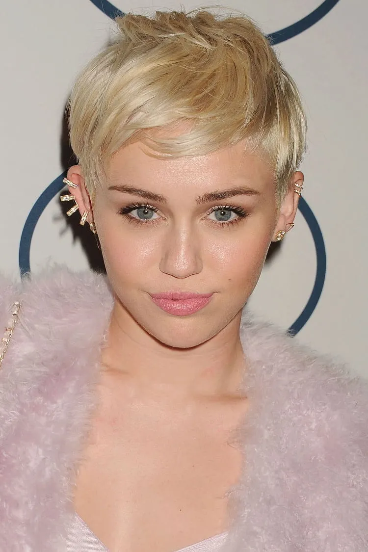 miley cyrus pixie cut_miley cyrus hairstyles