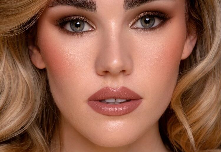 non-invasive procedure easy procedure for clean eyebrows