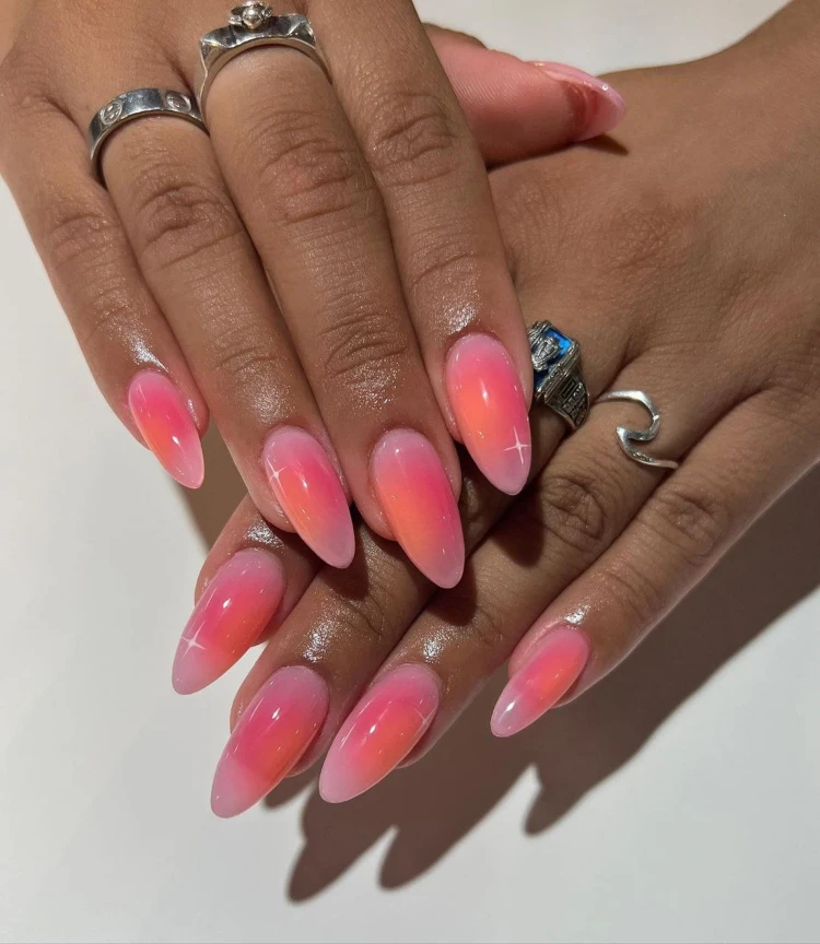 pink and orange gradient effect aura nails design 2023