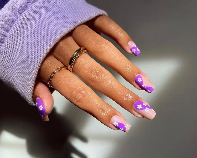 purple nails ideas spring summer manicure trends 2023 flower motif decorations