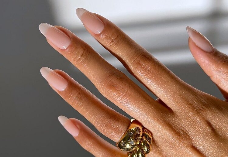 rich girl nails lip gloss manicure spring trends for women 2023