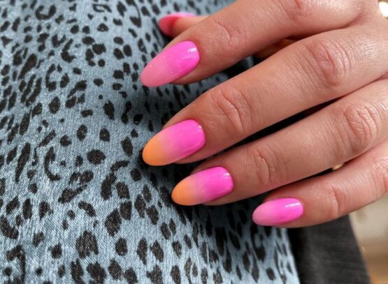 shiny manicure for stylish and modern ladies chick nails