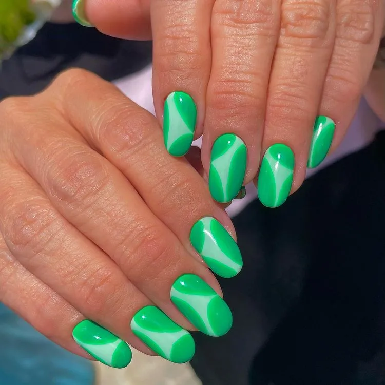 swirl green nails ideas st patrick day