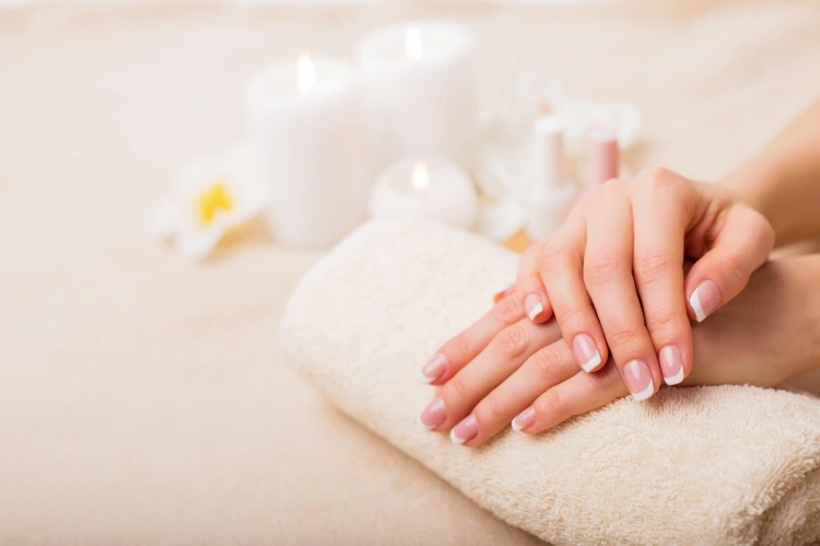 what is a dry manicure and how to it at home