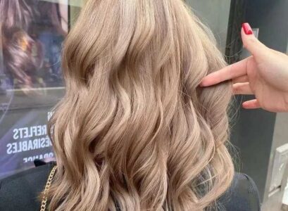 what is cocoa blonde trendy hair color 2023