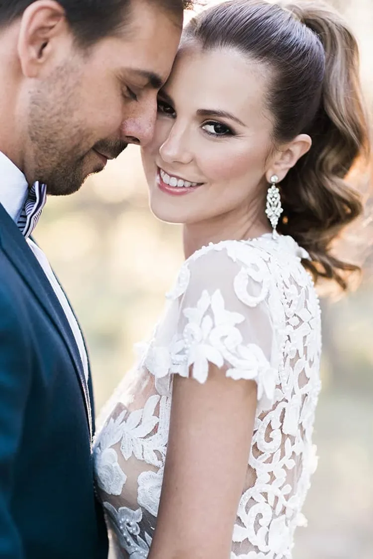 high ponytail is a versatile bridal hairstyle