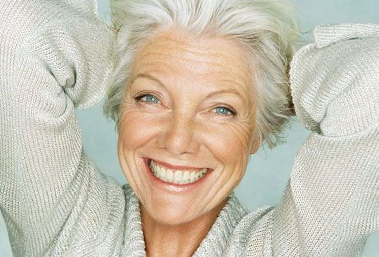 makeup for women with white hair 6 stylish looks to copy