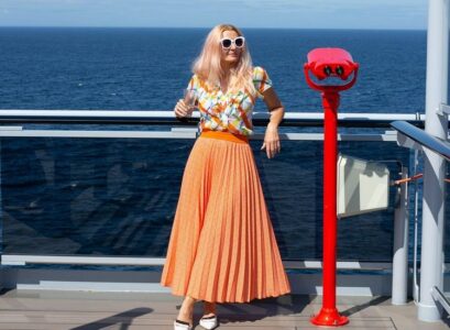 maxi skirt for women over 50 trendy outfit ideas for spring summer 2023