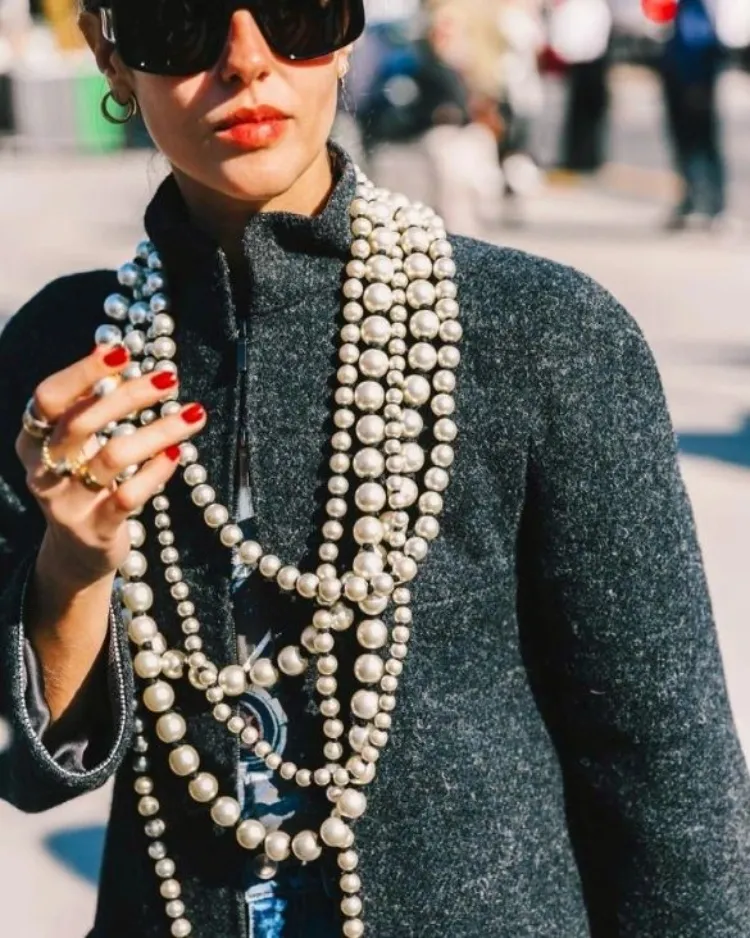 chanel inspired outfit layered chunky pearls necklace karl lagerfeld homage