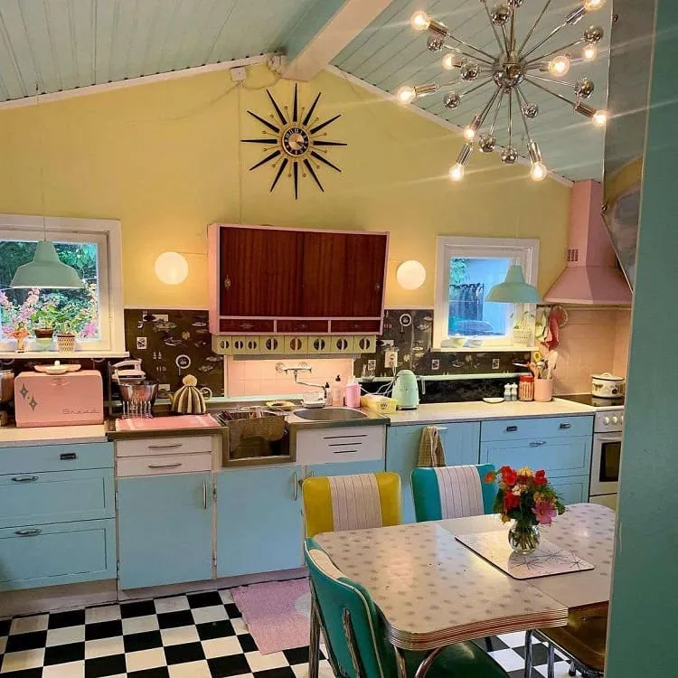 checkered tiles kitchen floor