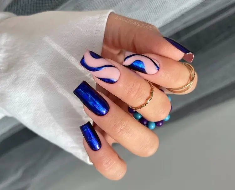 chrome nails abstract manicure spring ideas trends 2023