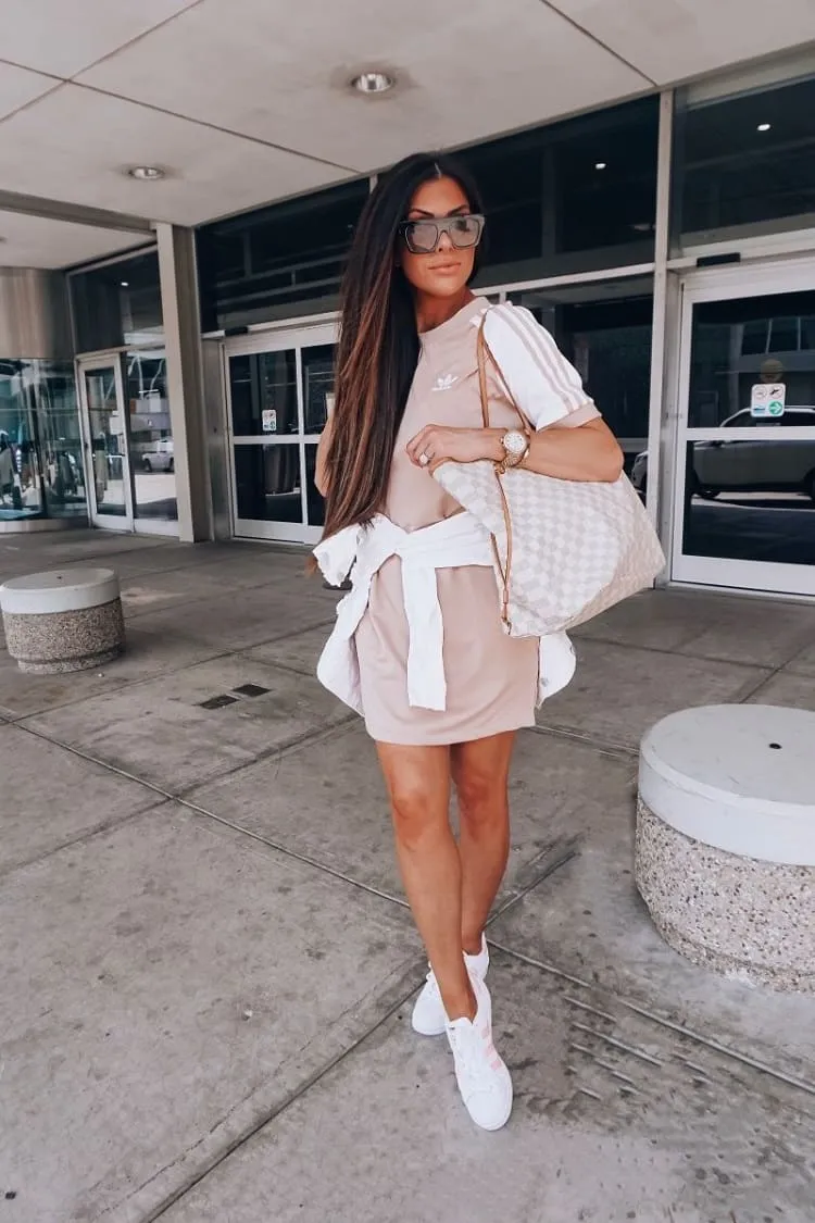 Influencer Inspired Airport Outfits For Travel in 2023 – Vanity Island  Magazine