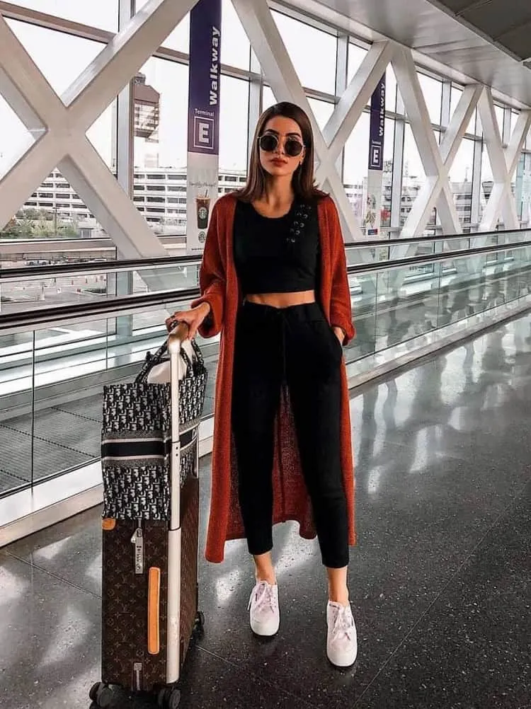cute airport outfits