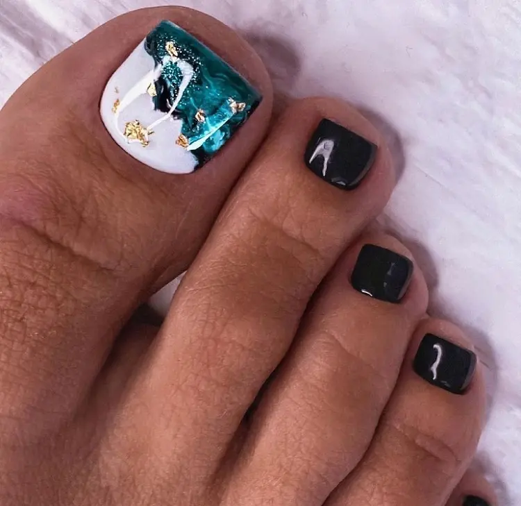 cute toenail designs to try in spring 2023