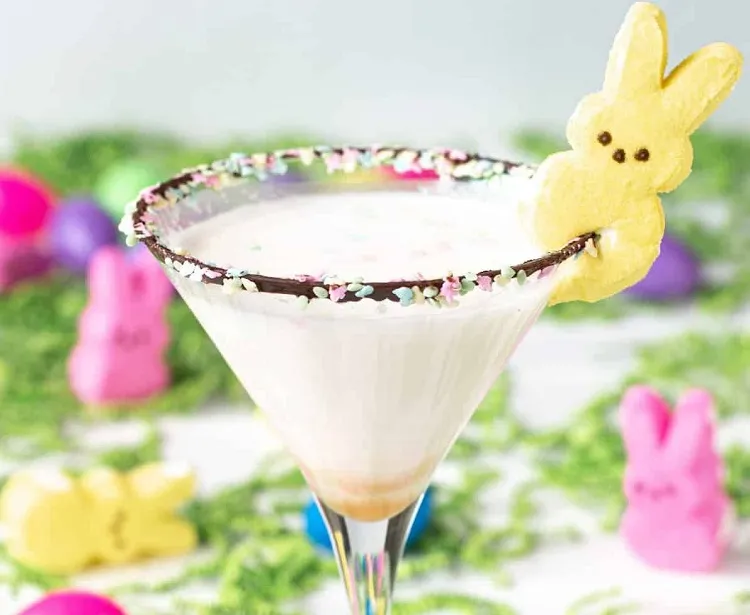 easter cocktail with marhmallow recipe