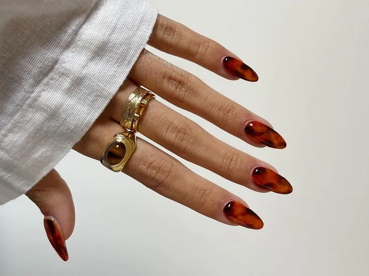 fire nails abstract manicure art ideas for the spring 2023