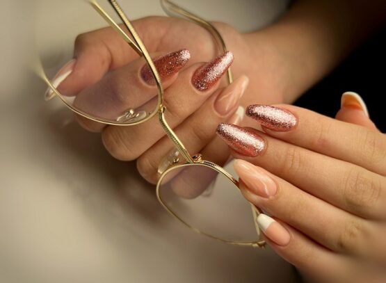 glitter nails 2023 how to do my manicure in the spring