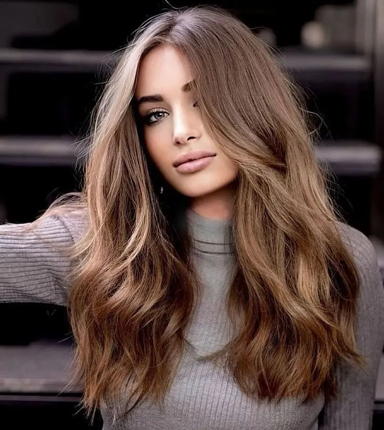 golden brunette hair