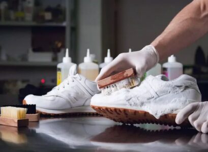 how to clean white sneakers with baking soda and white vinegar best way to clean white sneakers