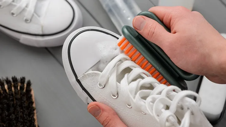 how to clean white sneakers with soap and a brush method ideas