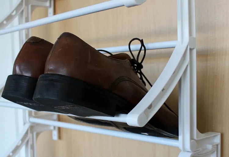 how to store leather shoes properly