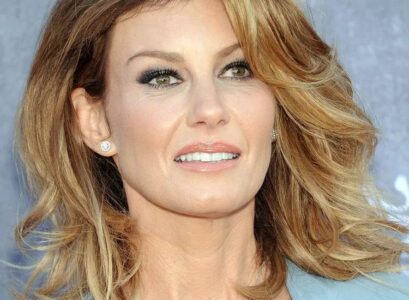 layered cuts for women over 50 blonde hair ideas hairstyle trends 2023