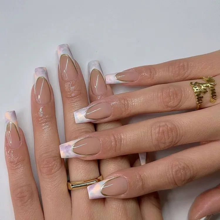 pastel marble french manicure ideas spring nail trends 2023
