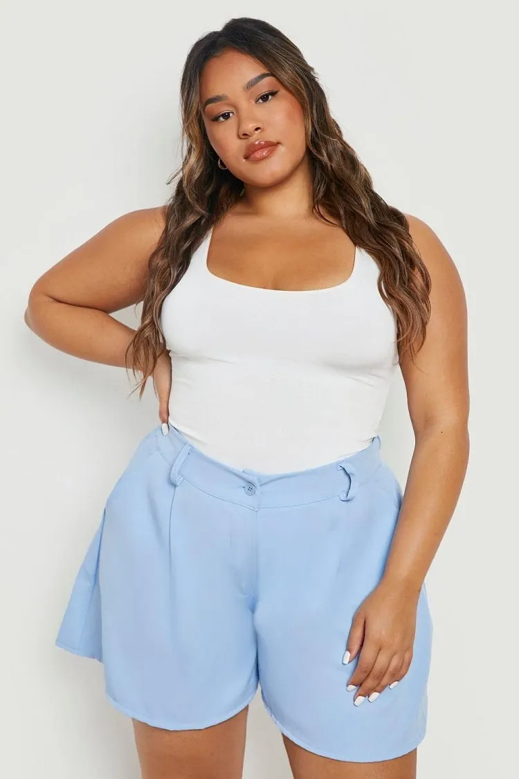 pleated shorts for curvy figures