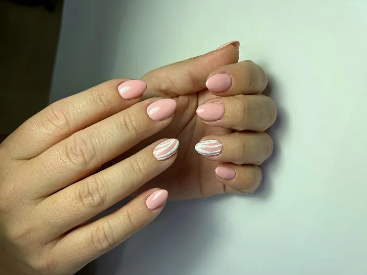 short almond pink nails spring manicure for mature ladies