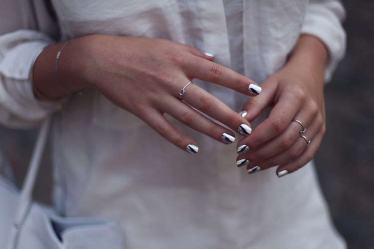 short mirror nails stunning effect trending nail design