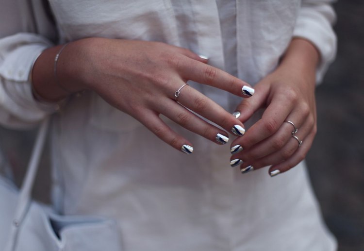 short mirror nails stunning effect trending nail design