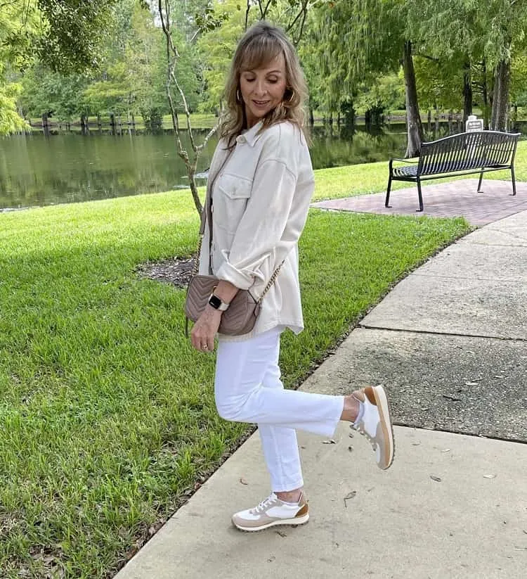 spring outfits with white sneakers for mature women