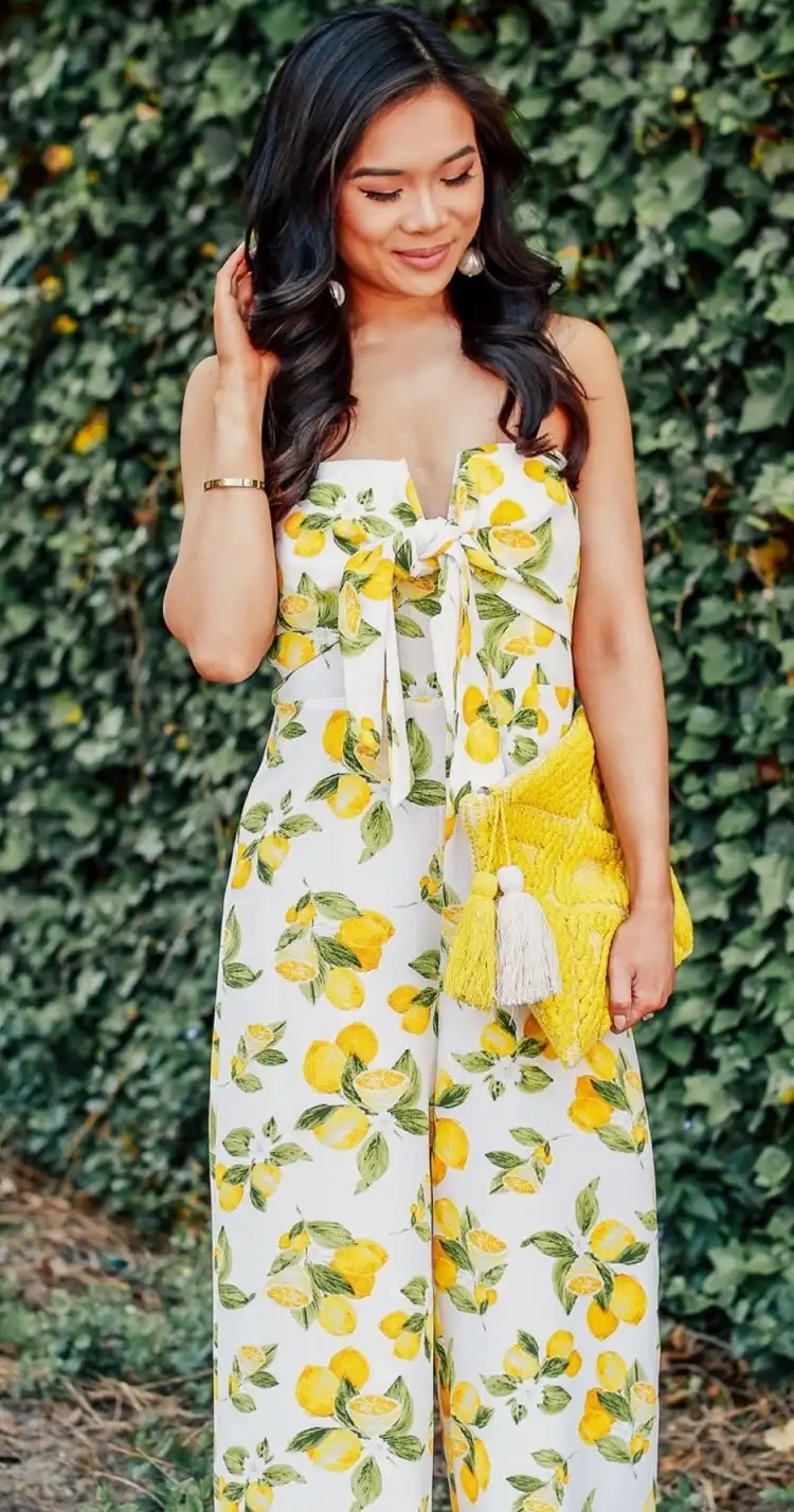 summer outfit 2023 lemon print trendy chic and cute