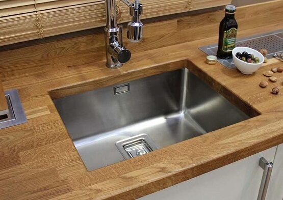 walnut worktops with water drops