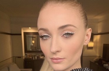 white eyeliner looks 2023 makeup trends ideas