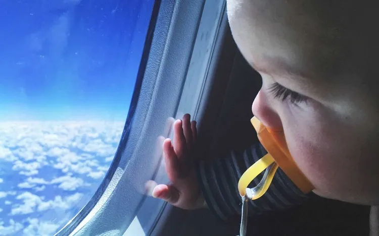 why do babies cry on planes they feel the variations of the air pressure