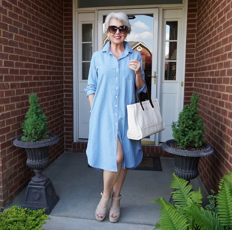 casual summer outfit shirt dress and sandals