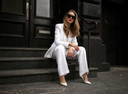 fashion trends 2023 how to style linen pants for work this summer