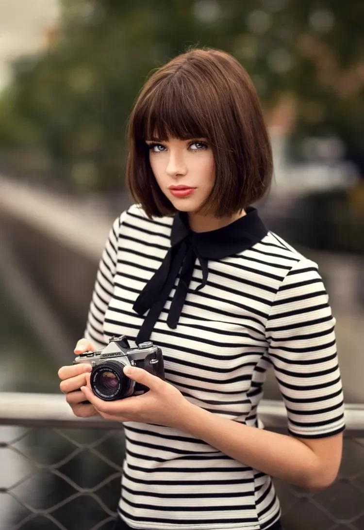 how to style a blunt bob with bangs