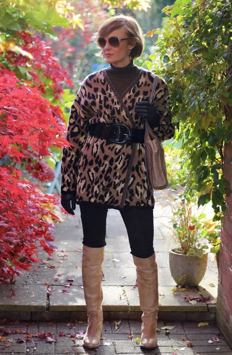 leopard fashion trend chic outfit ideas for women over 50